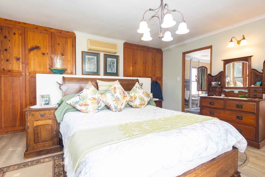 4 Bedroom Property for Sale in Panorama Western Cape